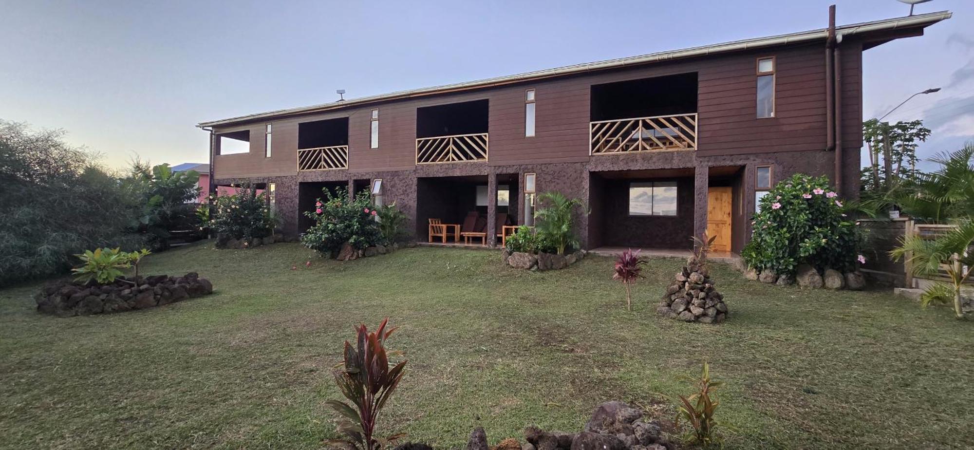 Apartamentos Tupuna Lodge ハンガ・ロア エクステリア 写真