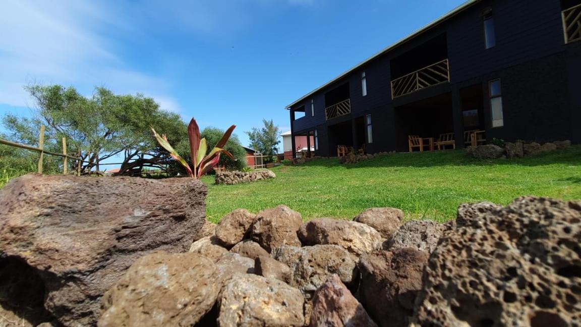 Apartamentos Tupuna Lodge ハンガ・ロア エクステリア 写真