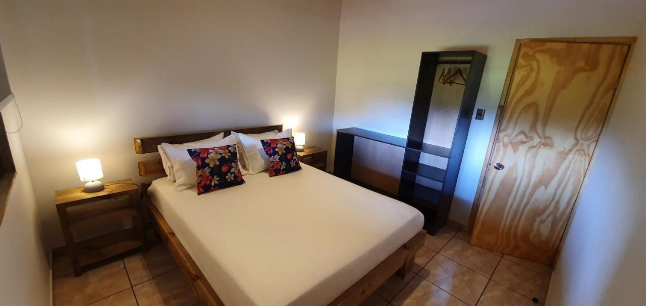 Apartamentos Tupuna Lodge ハンガ・ロア エクステリア 写真